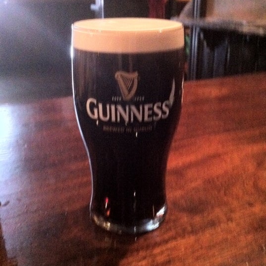 รูปภาพถ่ายที่ Ri Ra Irish Pub โดย Patrick C. เมื่อ 5/20/2012
