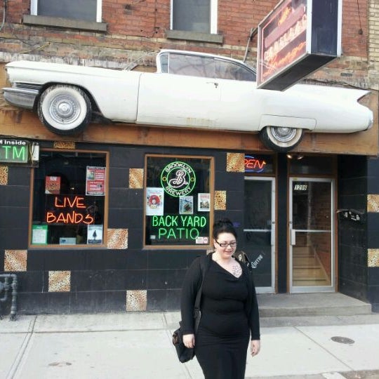 Foto tirada no(a) Cadillac Lounge por Scott M. em 3/15/2012