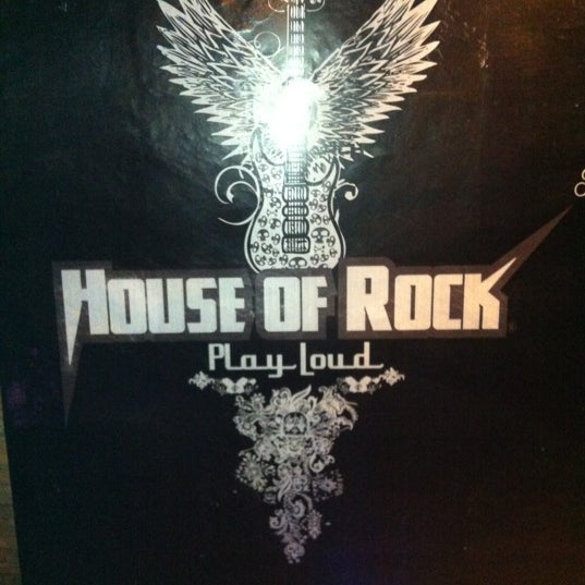 รูปภาพถ่ายที่ House of Rock โดย Renato Z. เมื่อ 6/1/2012