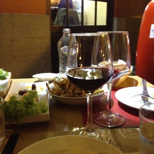 Photo taken at Restaurante Allende by Bindu D. on 5/19/2012
