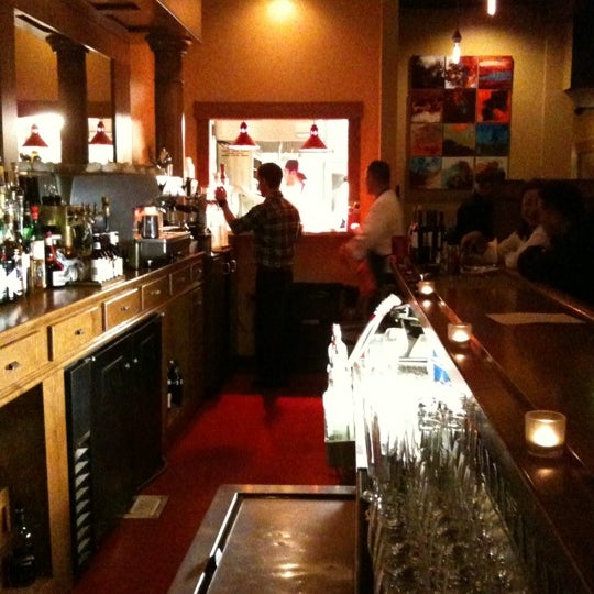 Das Foto wurde bei Twelve Restaurant von Roger F. am 3/11/2012 aufgenommen