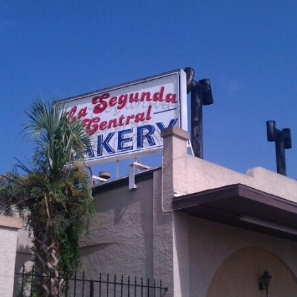 Foto tirada no(a) La Segunda Bakery por Brendan em 8/8/2012