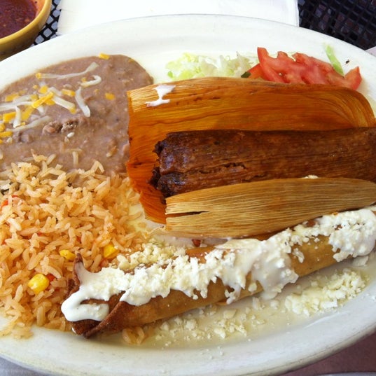 Снимок сделан в Pancho Villa Mexican Restaurant пользователем Michael Corbett S. 4/25/2012