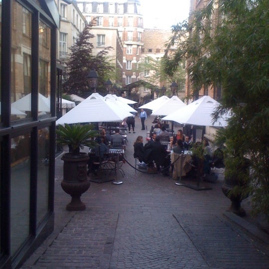 Das Foto wurde bei Hôtel Les Jardins du Marais von Rose P. am 5/9/2012 aufgenommen