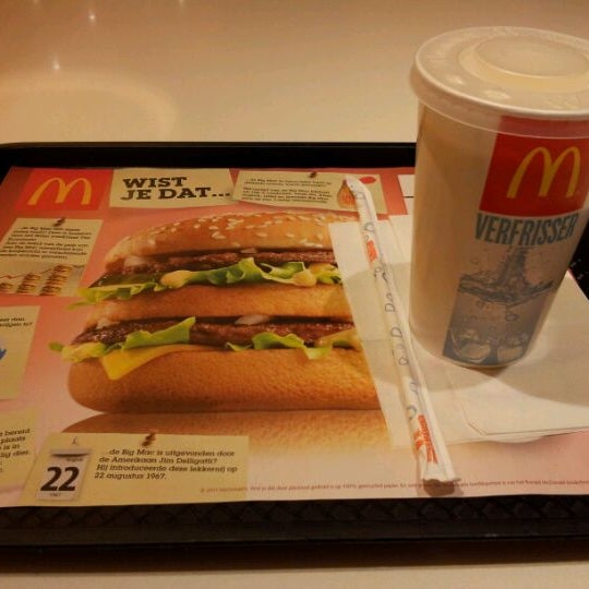 Foto tirada no(a) McDonald&#39;s por Stefan M. em 2/6/2012