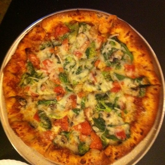 Foto tirada no(a) Pretzel &amp; Pizza Creations por Mackenzie B. em 6/10/2012