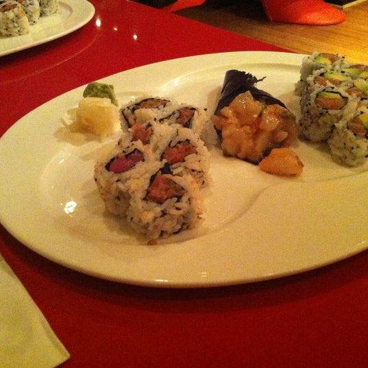 Foto tomada en Seiko Japanese Restaurant  por Trilisa el 6/30/2012