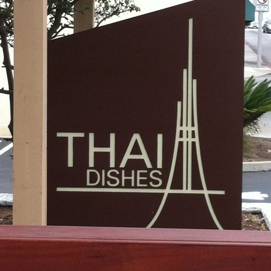 5/13/2012 tarihinde Luis L.ziyaretçi tarafından Thai Dishes'de çekilen fotoğraf