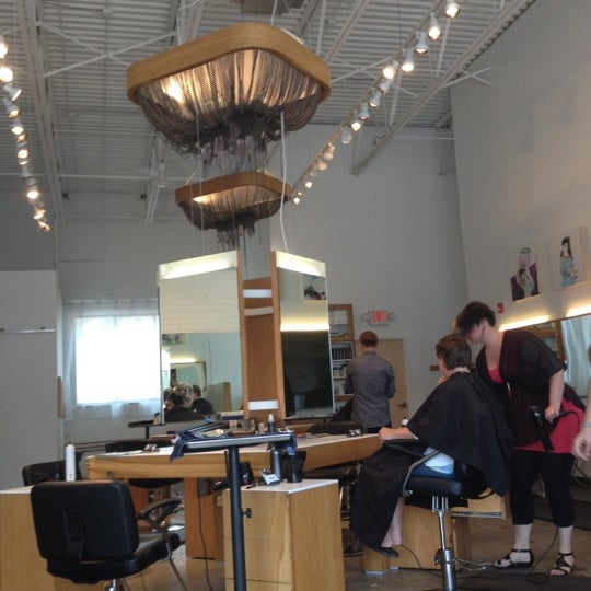 HAUS SALON Kingfield 13 tips