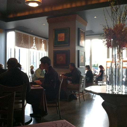 4/7/2012にBIG GUZ™がNoe Restaurant &amp; Barで撮った写真