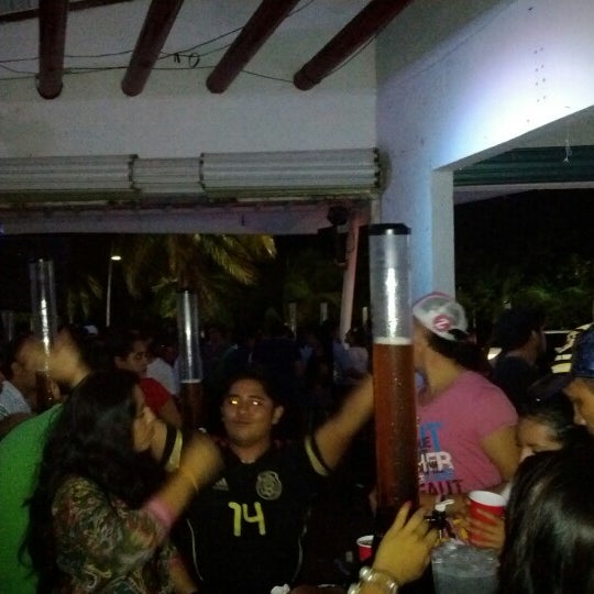 รูปภาพถ่ายที่ RA Lounge Club โดย Demetrio G. เมื่อ 6/9/2012