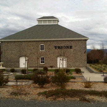 3/21/2012にTracy L.がTrione Vineyards and Wineryで撮った写真