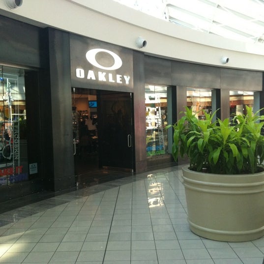 Oakley Store - Clothing Store