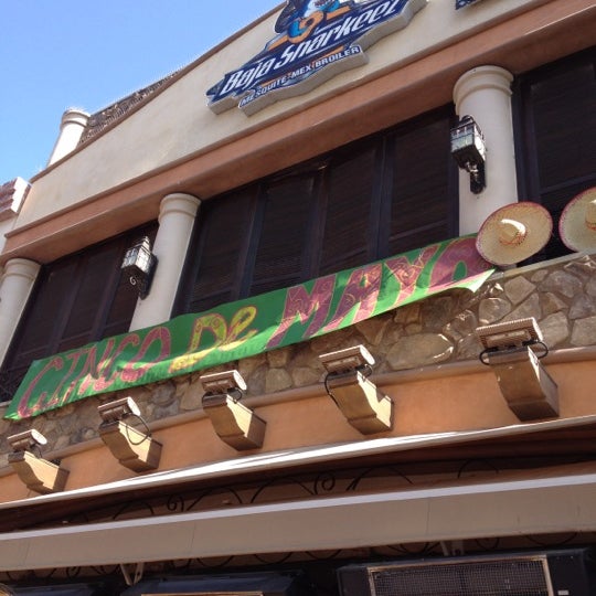 Baja Sharkeez Restaurante mexicano en Hermosa Beach