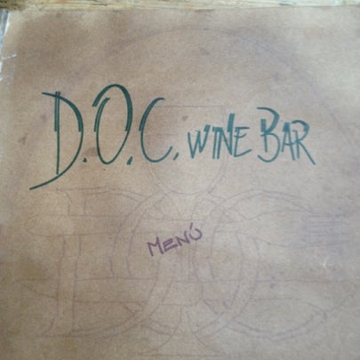 7/30/2012 tarihinde Lara F.ziyaretçi tarafından D.O.C. Wine Bar'de çekilen fotoğraf