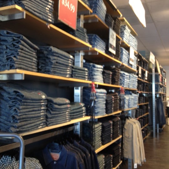 Levi's Outlet Store - Clothing Store in Troutdale