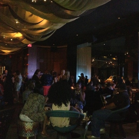 Foto tirada no(a) Stone Rose Lounge por Joe H. em 9/6/2012