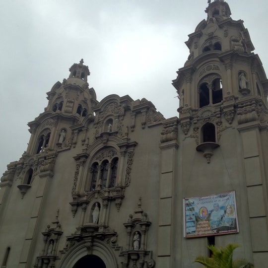 Photo taken at Iglesia Matriz Virgen Milagrosa by David G. on 9/2/2012