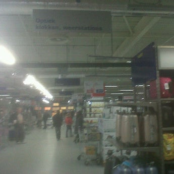 Photo taken at Makro by Ronald G. on 4/9/2012