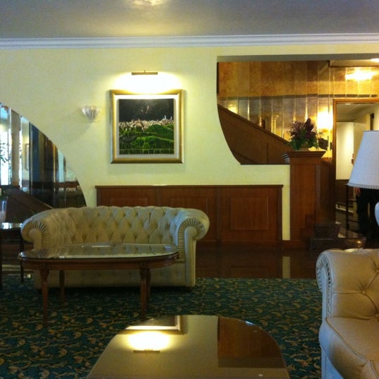 Foto diambil di Hotel Athena Siena oleh Wiland P. pada 9/10/2012