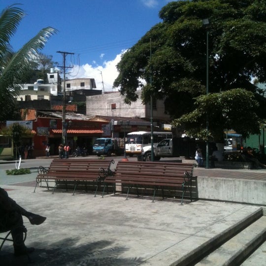 Photo taken at Plaza Bolívar by 🐇 on 2/9/2012