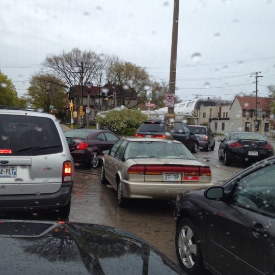 4/28/2012 tarihinde Joe S.ziyaretçi tarafından The Drive-Thru'de çekilen fotoğraf