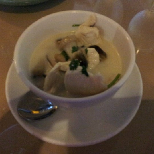 8/5/2012 tarihinde Jim N.ziyaretçi tarafından Amarin Thai Restaurant'de çekilen fotoğraf