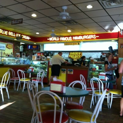 Photo taken at Dairy Palace by Sarah Hope F. on 7/29/2012