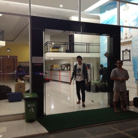 5/21/2012 tarihinde Alvin L.ziyaretçi tarafından EDU Hostel Jogja'de çekilen fotoğraf