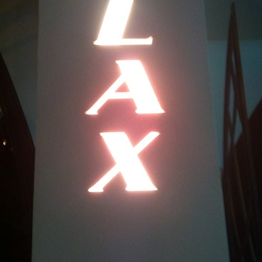Das Foto wurde bei LAX Nightclub von Paulo L. am 3/2/2012 aufgenommen