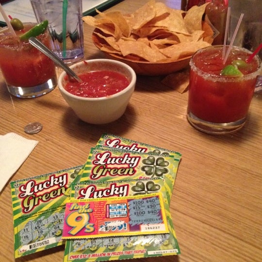 รูปภาพถ่ายที่ Pancho&#39;s Mexican Restaurant โดย Sam G. เมื่อ 5/21/2012