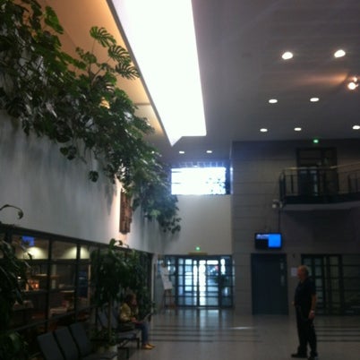 Das Foto wurde bei Oulun yliopisto von Harry S. am 8/29/2012 aufgenommen