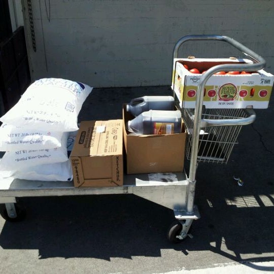 7/17/2012 tarihinde Chef M.ziyaretçi tarafından Smart Foodservice Warehouse Stores'de çekilen fotoğraf