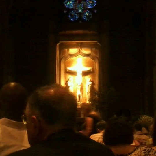 รูปภาพถ่ายที่ Cathedral of Christ the King โดย KK เมื่อ 4/7/2012