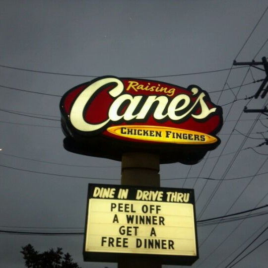 2/4/2012にJuli P.がRaising Cane&#39;s Chicken Fingersで撮った写真