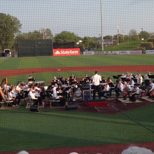 Foto tirada no(a) The Cornbelters Baseball Team por Julie K. em 9/3/2012