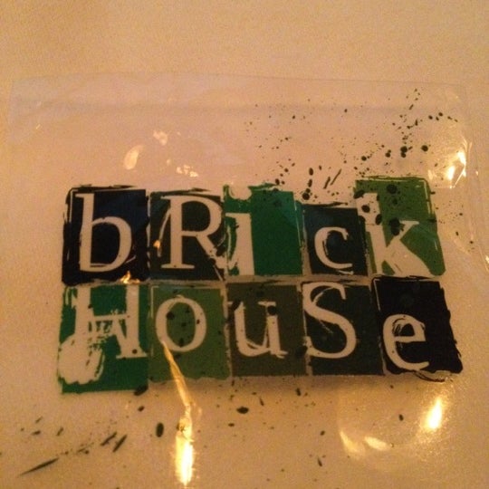 รูปภาพถ่ายที่ Brickhouse โดย Susanna S. เมื่อ 5/30/2012