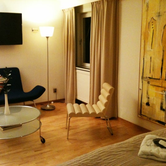 2/13/2012 tarihinde Alannah M.ziyaretçi tarafından Hotel Birger Jarl'de çekilen fotoğraf