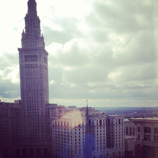 Снимок сделан в Cleveland Marriott Downtown at Key Tower пользователем destiney y. 3/9/2012