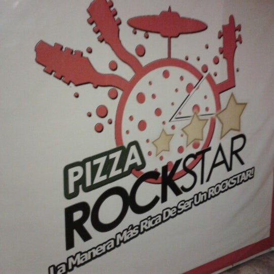 Снимок сделан в Pizza Rockstar пользователем Aletz G. 7/13/2012