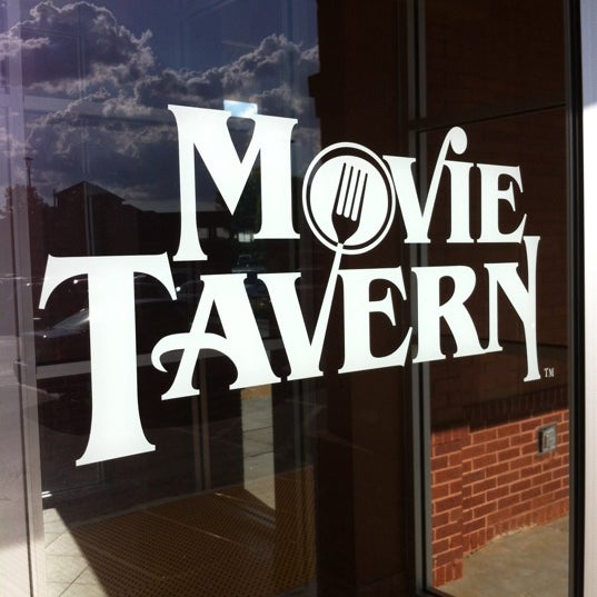 Снимок сделан в Movie Tavern Horizon Village пользователем Jordan G. 5/30/2012