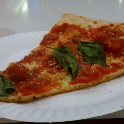 Foto tirada no(a) Pastafina Pizza por Stan K. em 4/22/2012