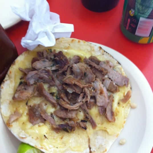 3/19/2012에 Oscar C.님이 Tacos Árabes Tony에서 찍은 사진