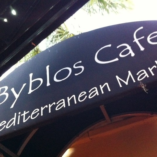 3/7/2012 tarihinde Shawn B.ziyaretçi tarafından Byblos Cafe'de çekilen fotoğraf