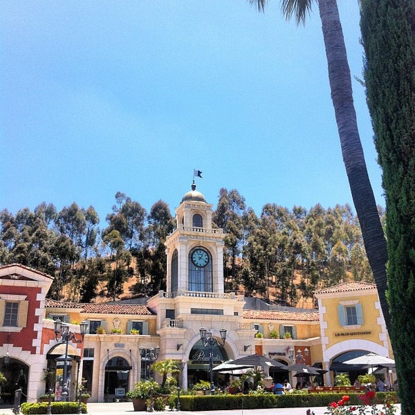 Photo taken at The Commons at Calabasas by Scott R. on 6/19/2012