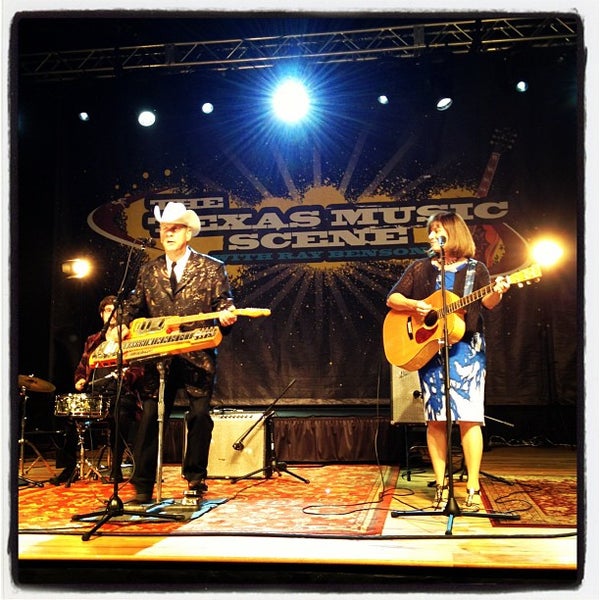 Foto diambil di Texas Music Theater oleh Todd P. pada 6/5/2012