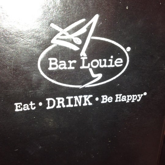 4/10/2012에 Valerie S.님이 Bar Louie - Mishawaka Coming Soon에서 찍은 사진