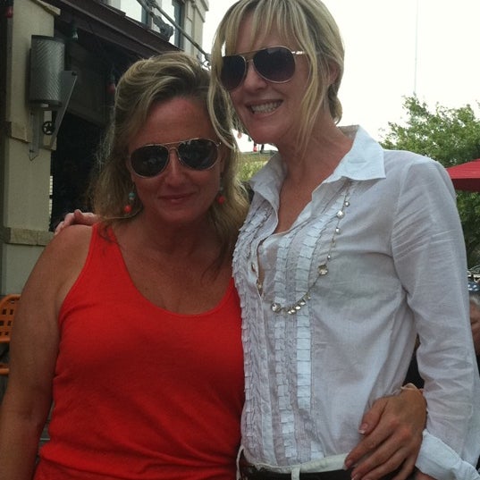 Foto tomada en Dodie&#39;s Cajun Restaurant  por Margaret G. el 4/7/2012