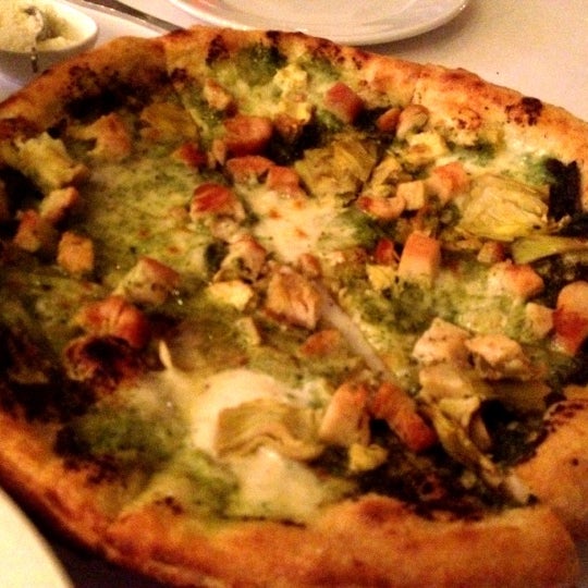 รูปภาพถ่ายที่ Pachino Pizzeria โดย Chris D. เมื่อ 3/11/2012