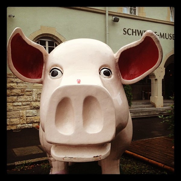 7/20/2012 tarihinde Michael B.ziyaretçi tarafından SchweineMuseum'de çekilen fotoğraf